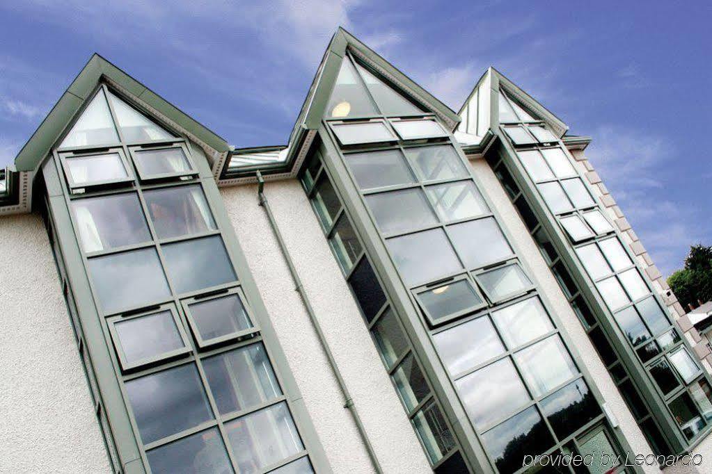 Silverbirch Hotel Оума Екстериор снимка