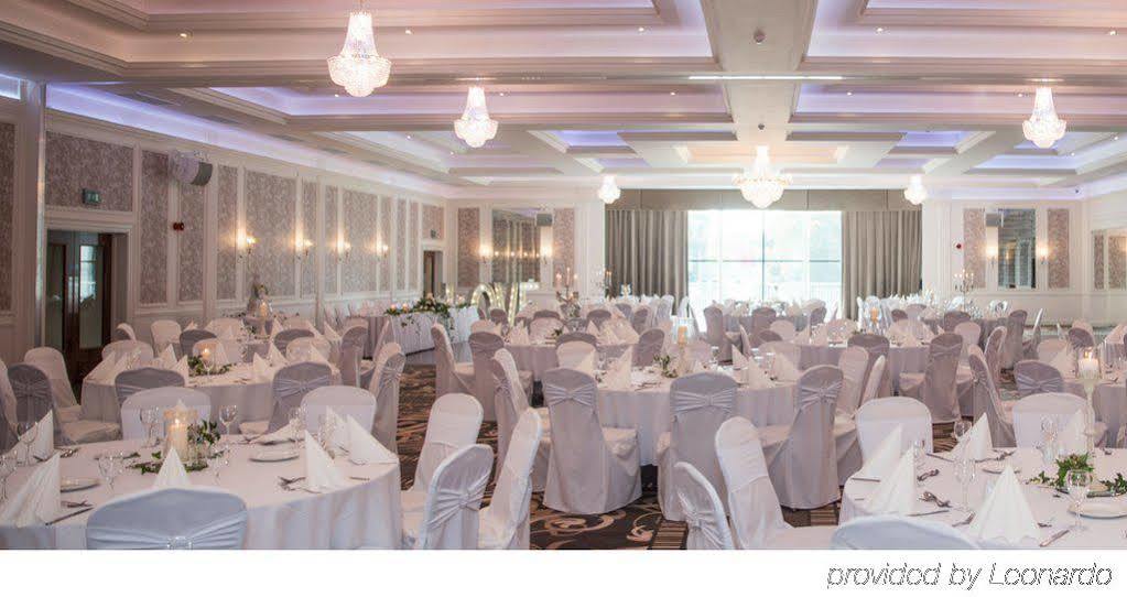 Silverbirch Hotel Оума Екстериор снимка